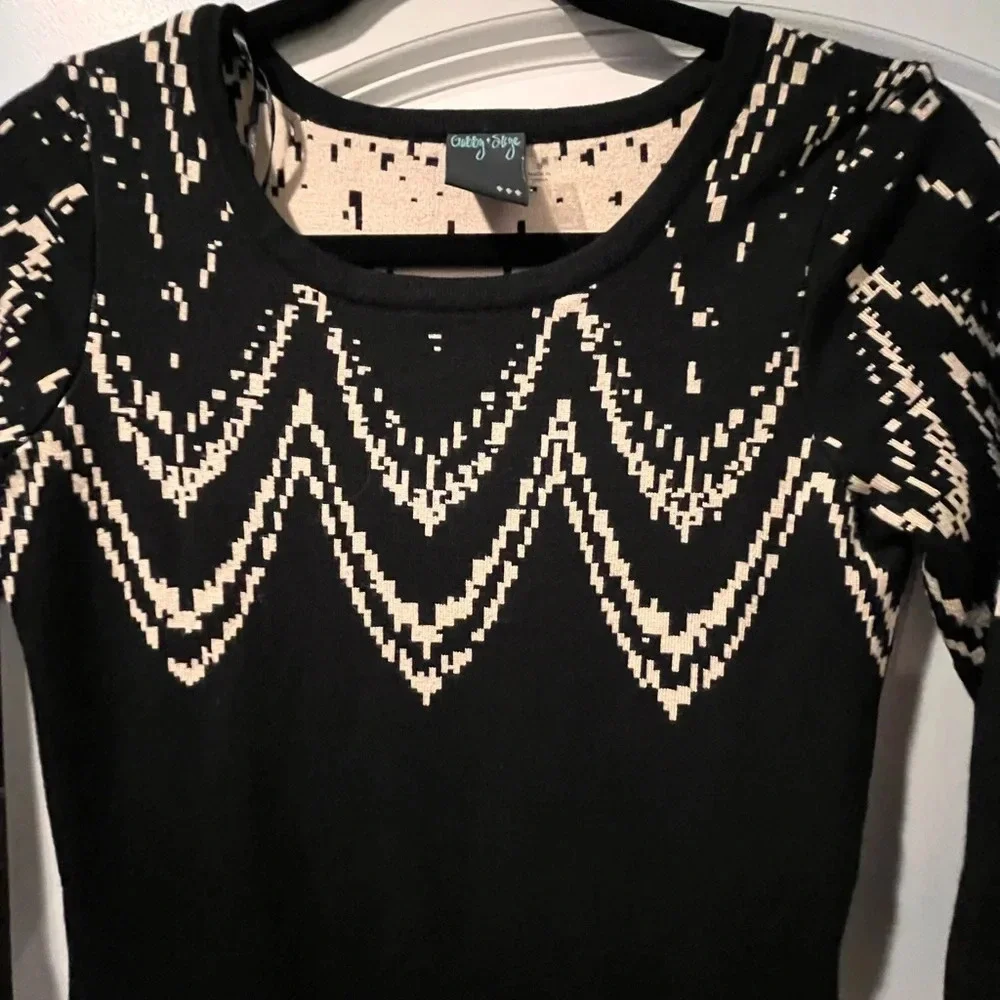 ~Gabby Skye~ Sweater Dress - Small